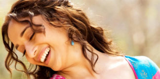 life history of madhuri dixit in hindi