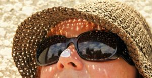 गर्मियों में त्वचा की देखभाल -Top 10 Best summer skin care tips